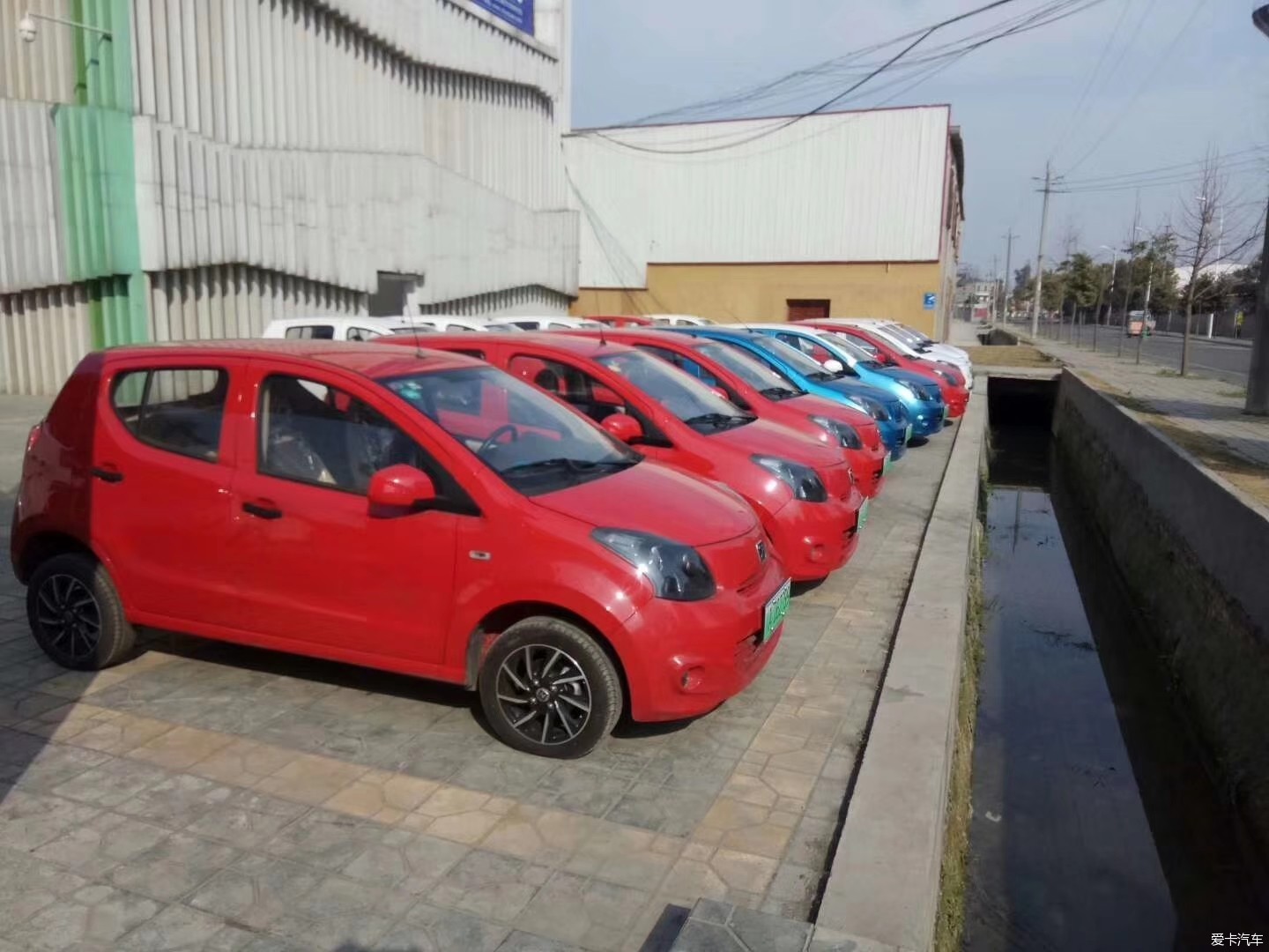 純電動(dòng)汽車租賃 經(jīng)濟(jì)代步神車的理想之選